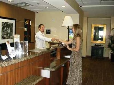 Hampton & Pueblo/north Hotel